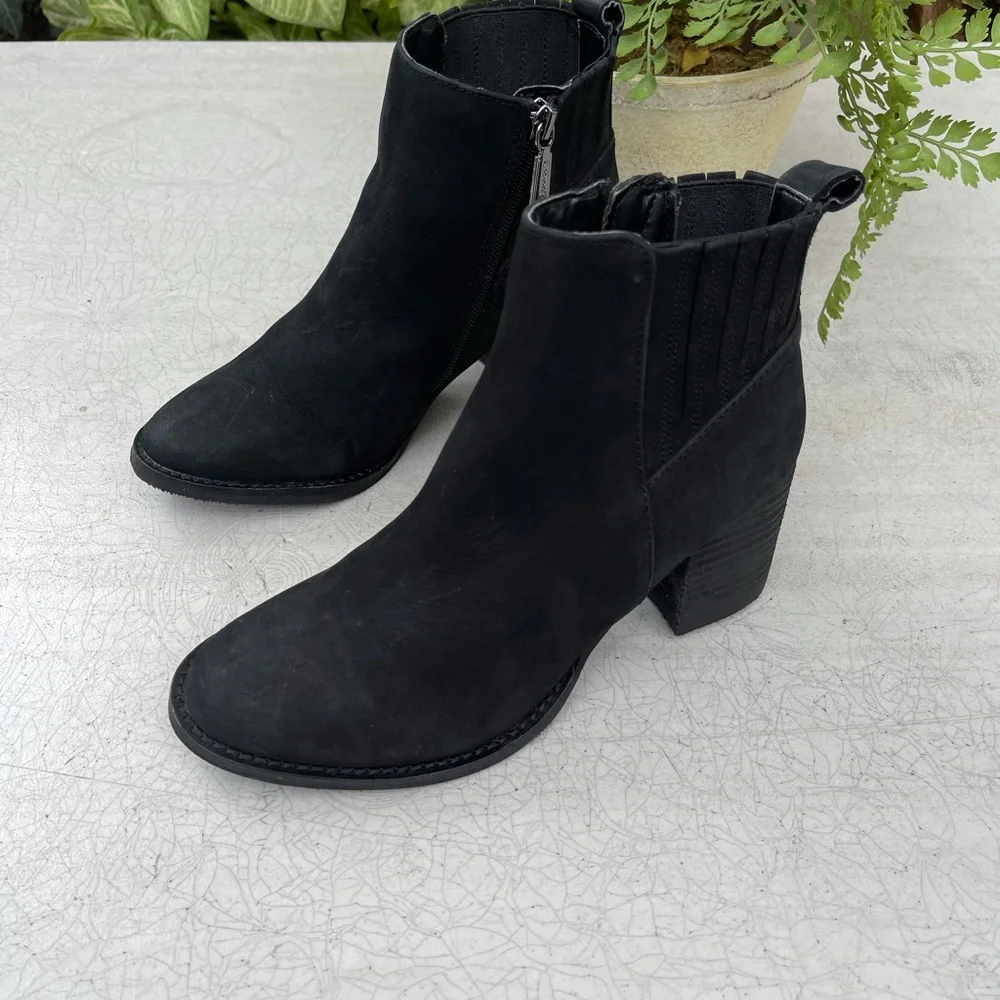 Blondo🔴Waterproof black Nubuck leather booties - Picture 3 of 5